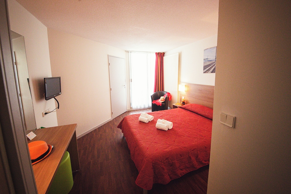 2 Room Apartment 3 People 1 baby