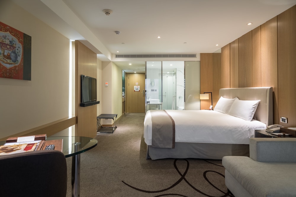 Premier King Room - Photo 3