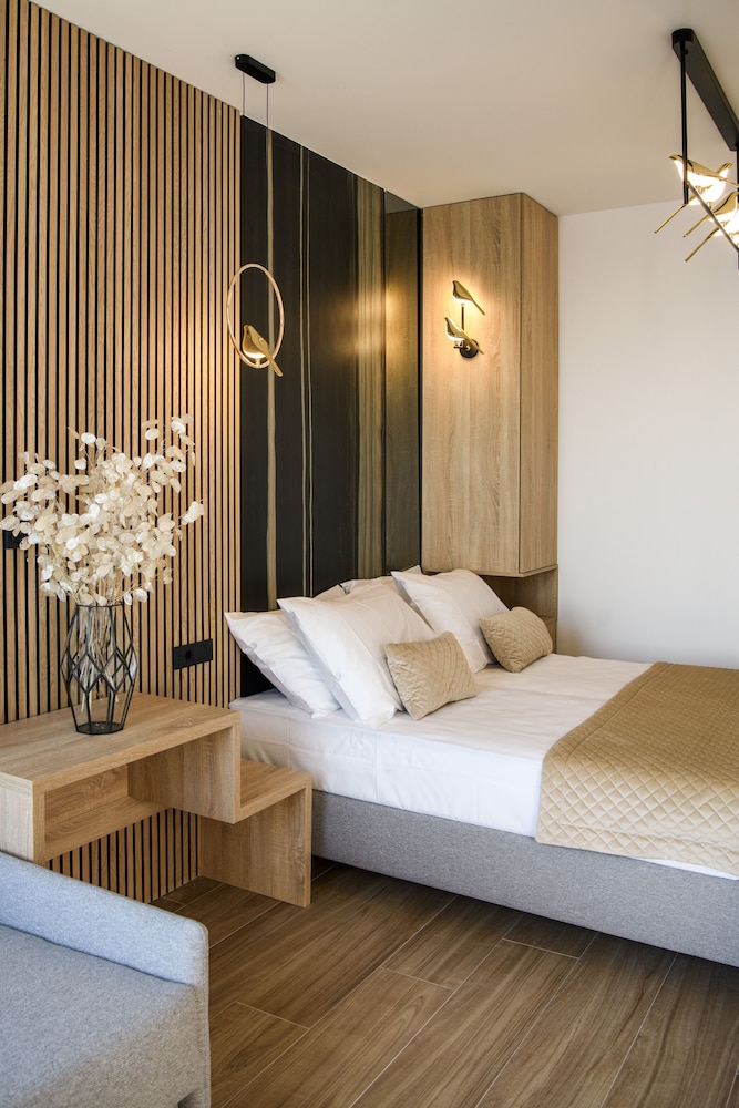 Deluxe Room, Sea View - Photo 5