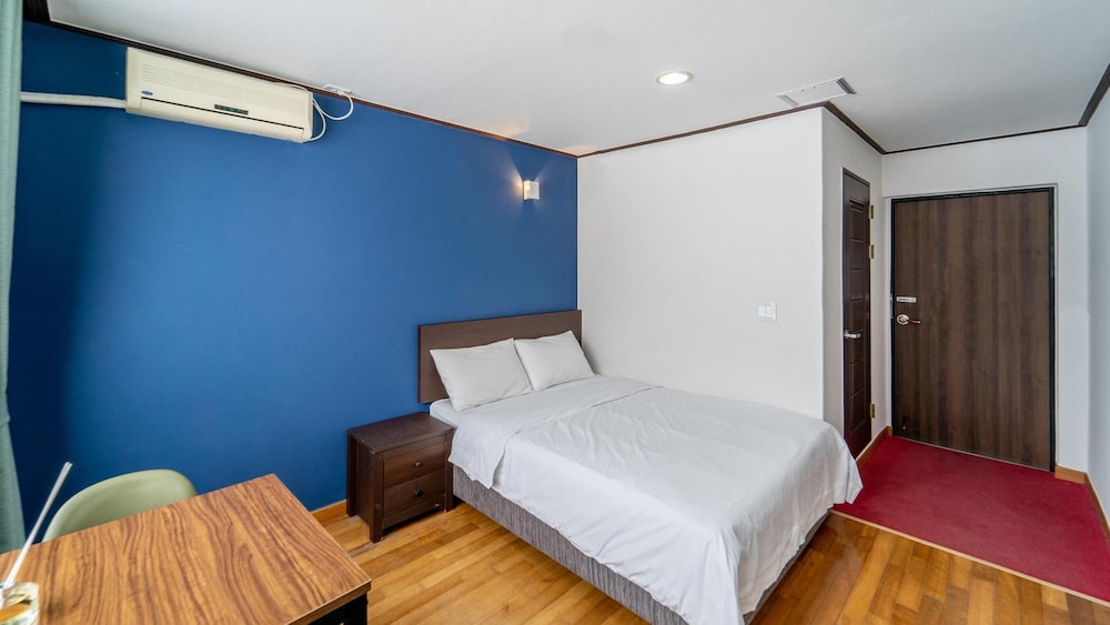 Basic Room, 1 Bedroom (Full Moon 304) - Photo 8
