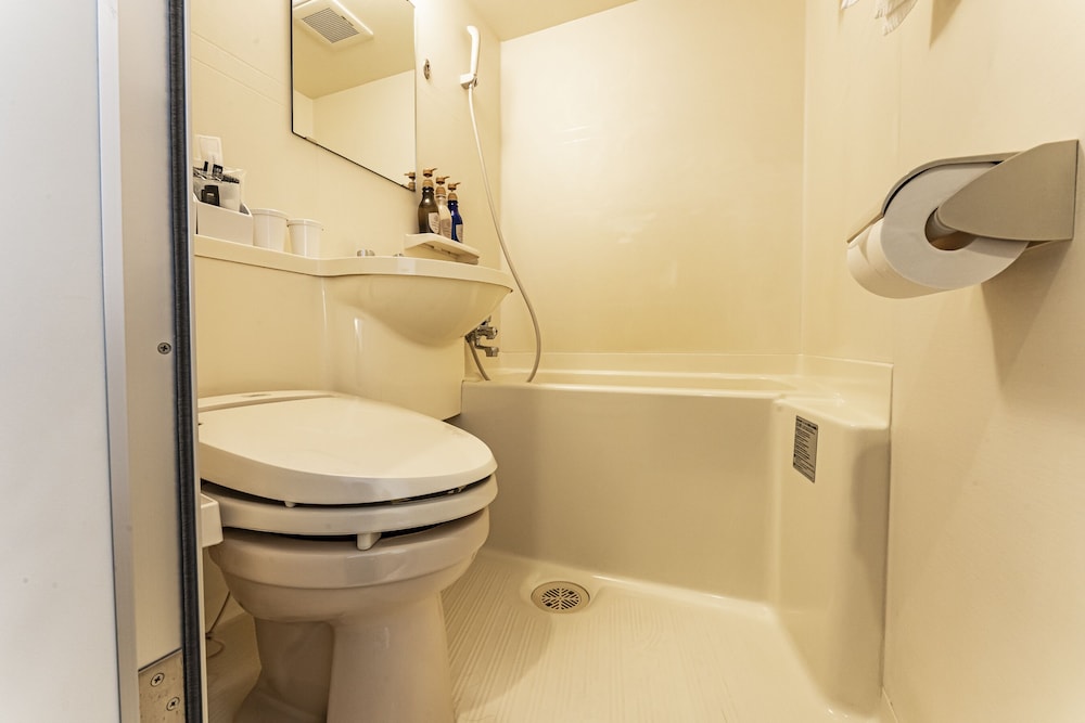 Twin Room, Non Smoking (2 People Use) photo 2