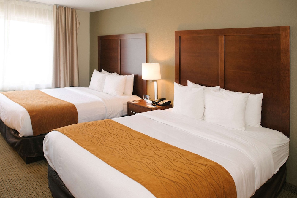 Suite, 2 Queen Beds, Non Smoking photo 1