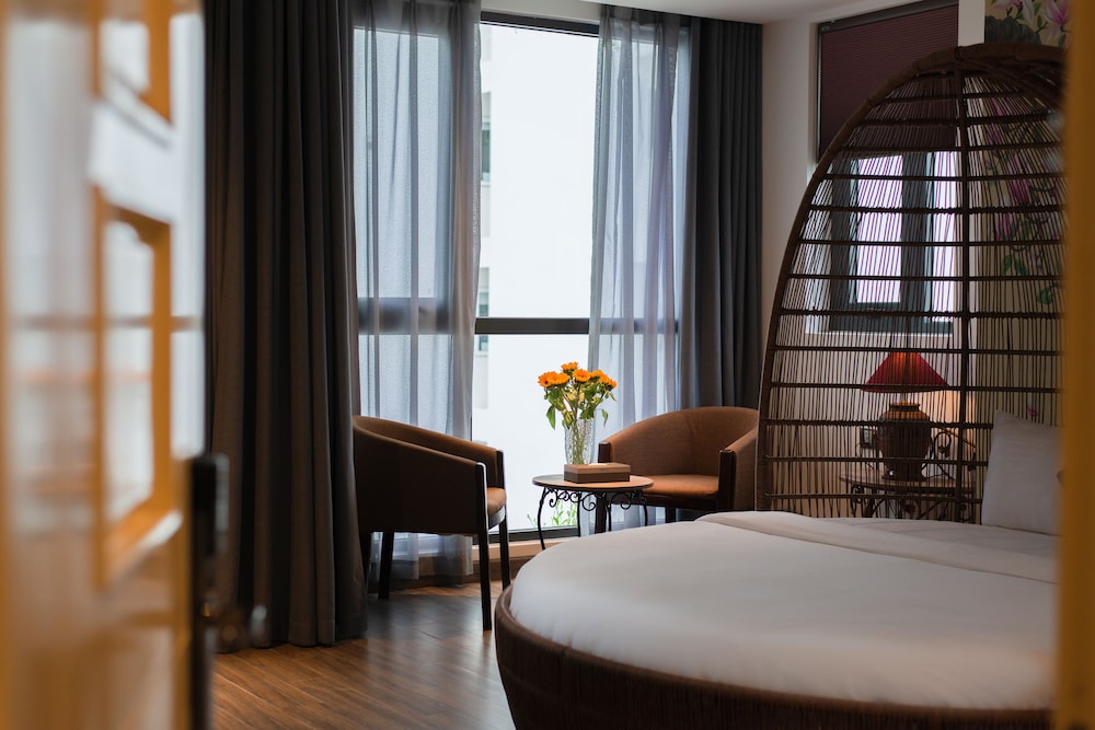 Honeymoon Room - Photo 2