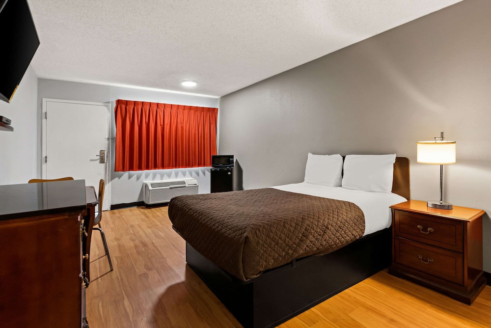 Room, 1 Double Bed, Non Smoking - Photo 4