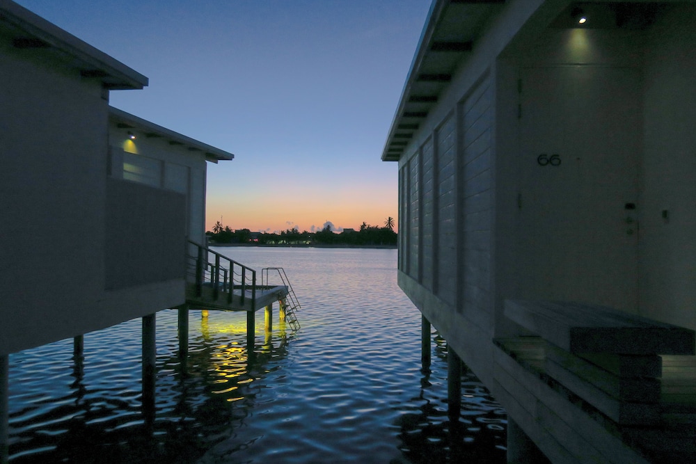 Villa, 1 Twin Bed, Overwater (Island View) - Photo 6