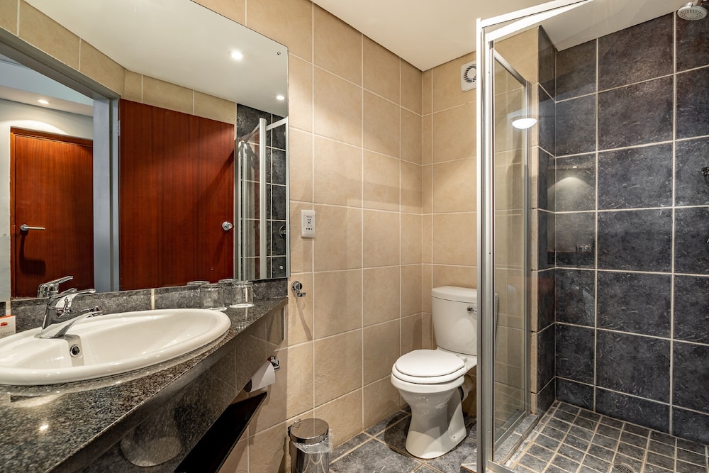 Double Room - Photo 7