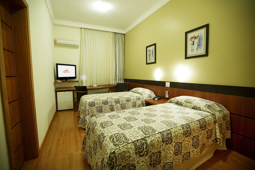 Deluxe Twin Room photo 3