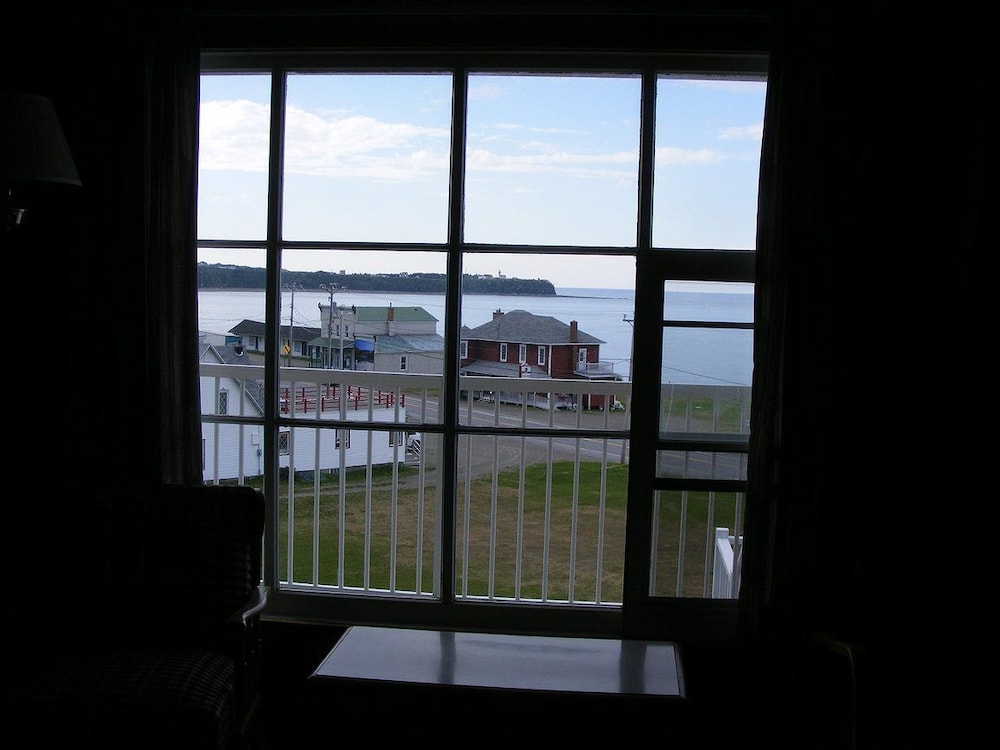 Basic Double Room, 1 Double Bed, Sea View photo 2