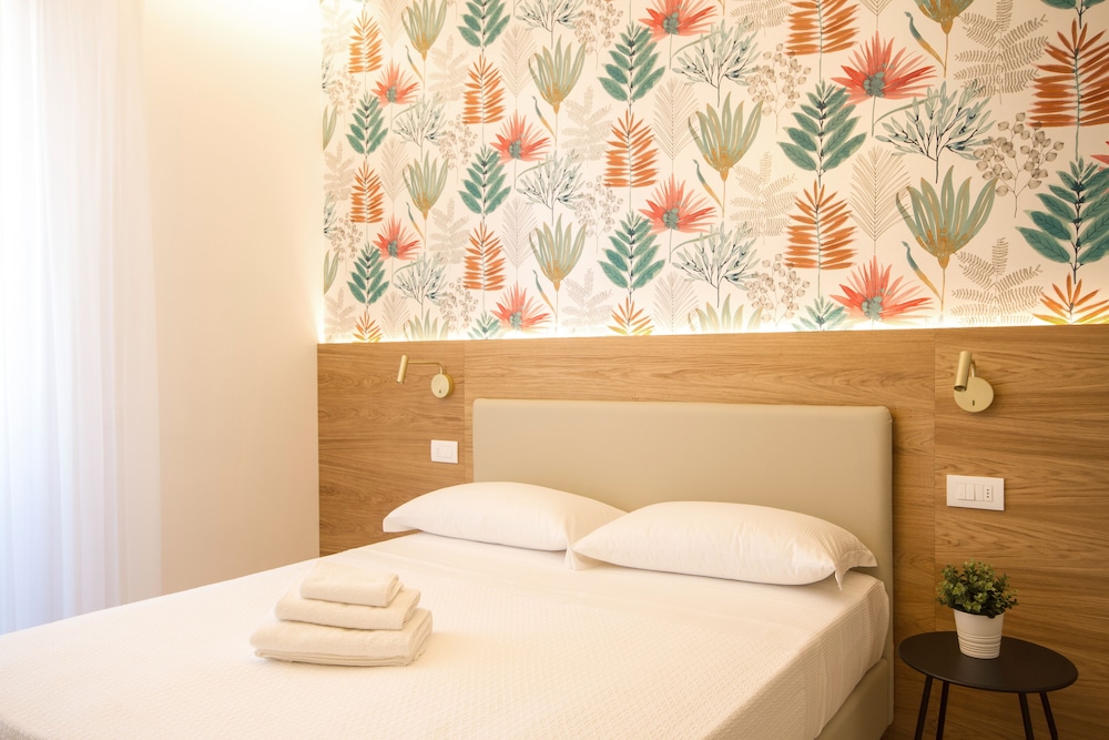Superior Room, Partial Sea View photo 2