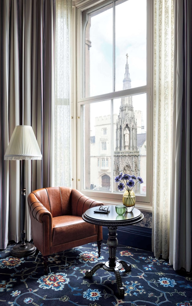 Suite, 1 King Bed, City View - Photo 3