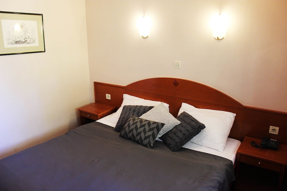 Standard Double Room photo 3