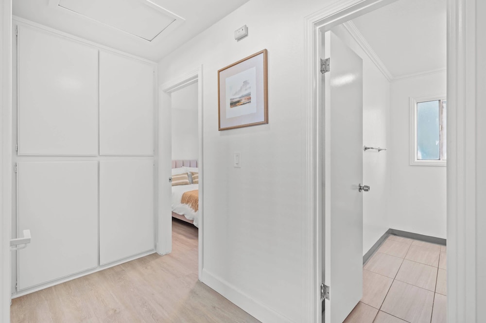 House, Multiple Beds, Patio, Garden View (734 Glendora)