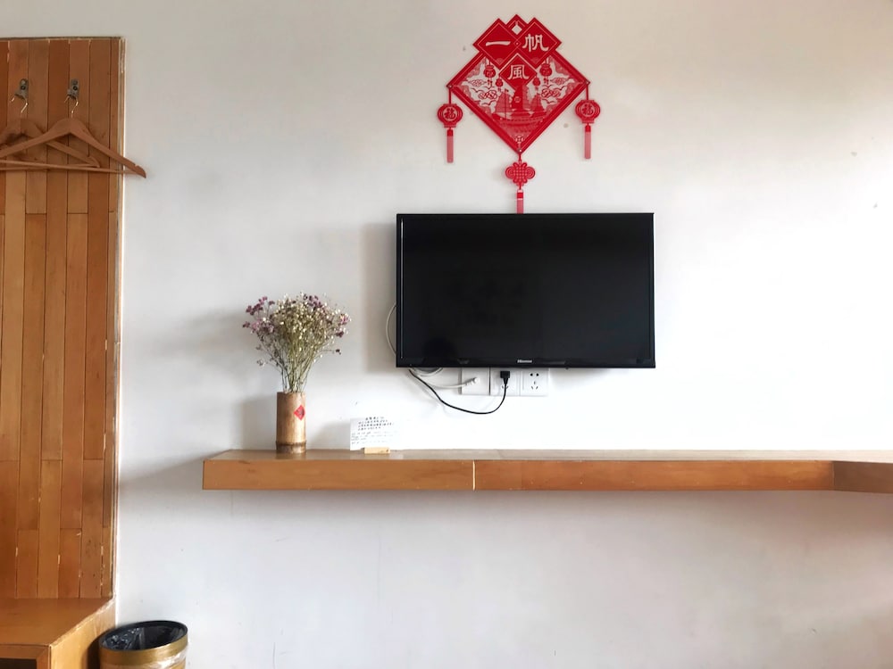 Deluxe Family Room photo 2