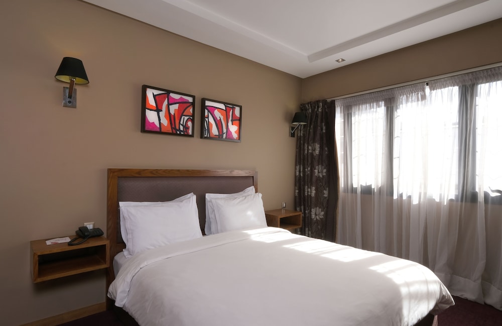 Superior Double Room, 1 Queen Bed, Non Smoking, Courtyard View - Photo 2