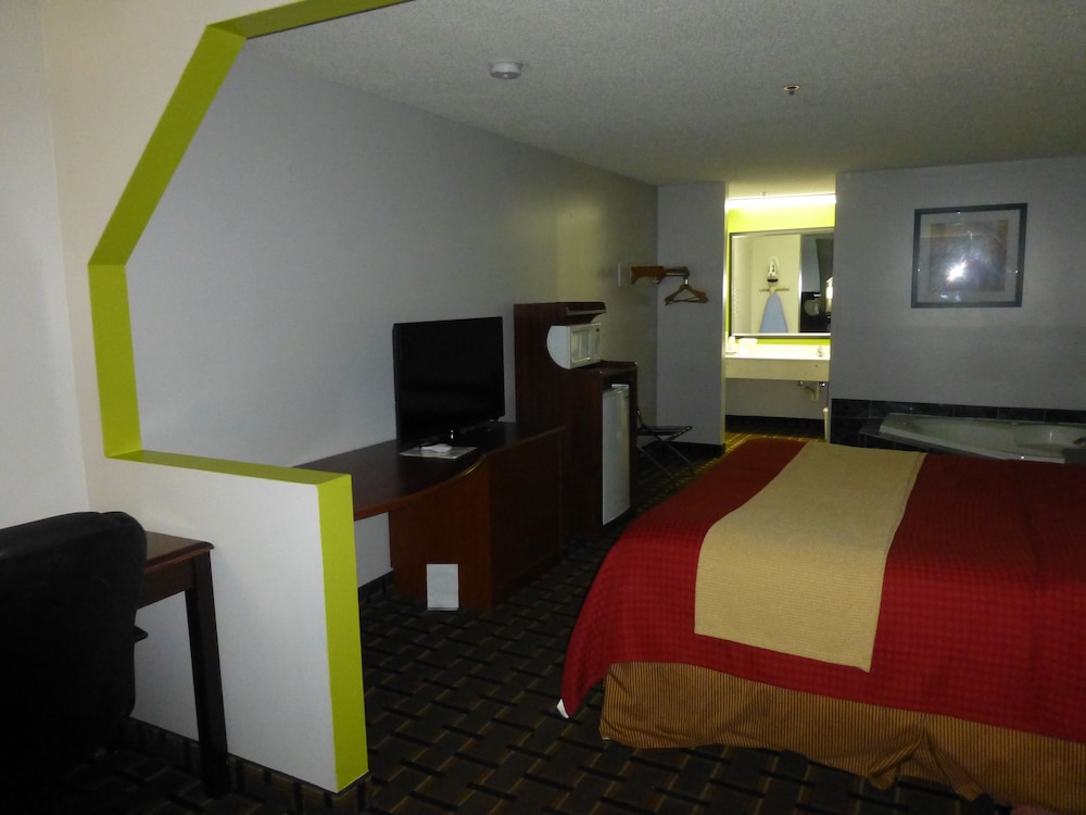 Standard Room, 2 Queen Bed with Sofa bed, Non Smoking photo 2