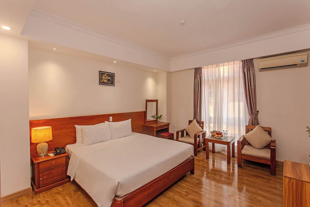 Superior Double Room, Courtyard View