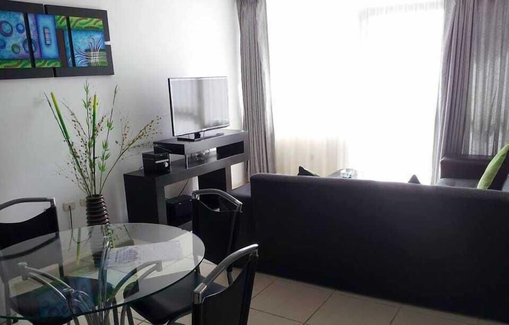 Family Room (Sextuple 2 Double and 2 Single Beds) photo 1