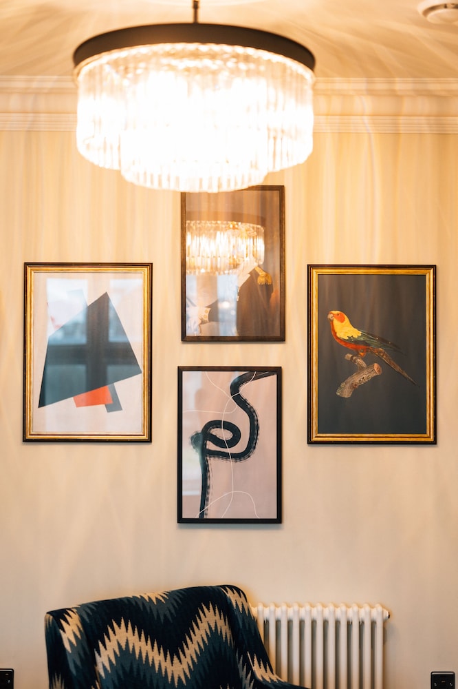 Church Suite photo 2
