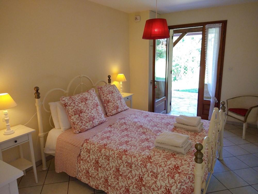 Double Room, Non Smoking, Garden View