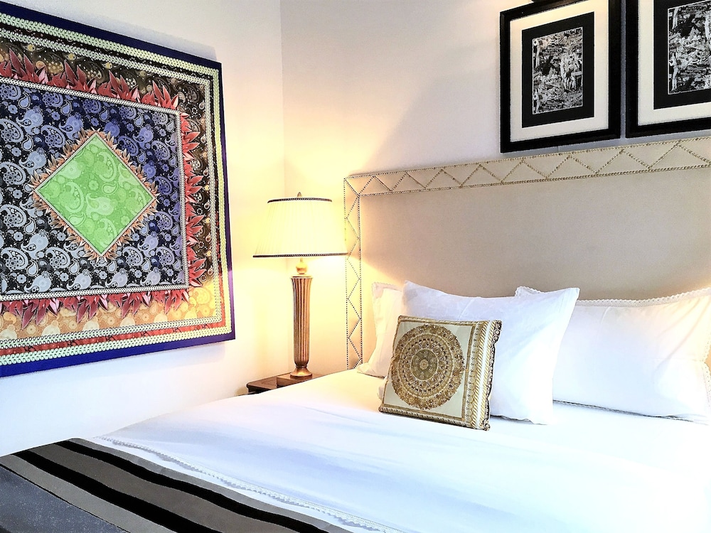 Luxury Suite, 1 Bedroom (Market Square view, 80 m2) photo 2