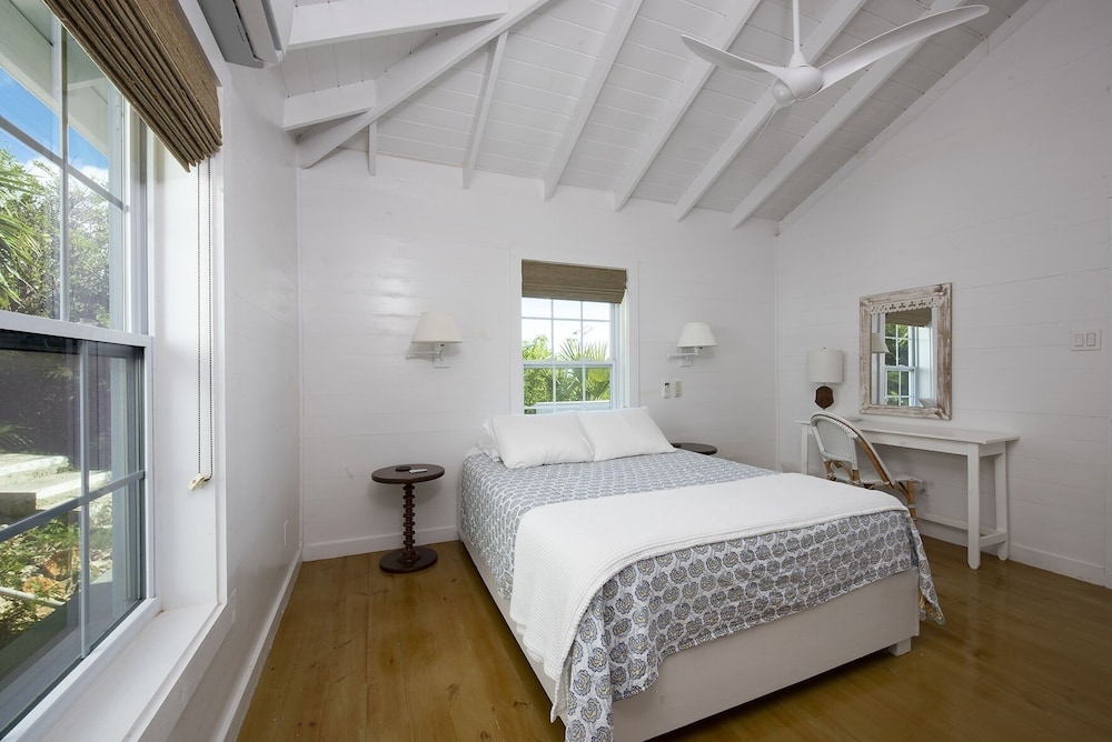 House, 2 Bedrooms photo 3