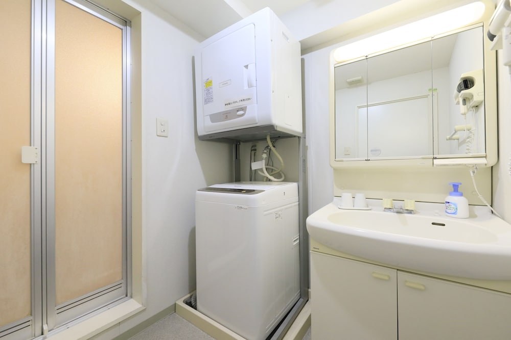 [Non-Smoking] Western Room (2 Beds+2 Sofa Beds)/Ocean View - Photo 8