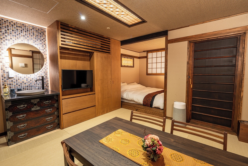 MAIHIME(meal in room)(1 Queen Bed, No Bath, Non-Smoking)