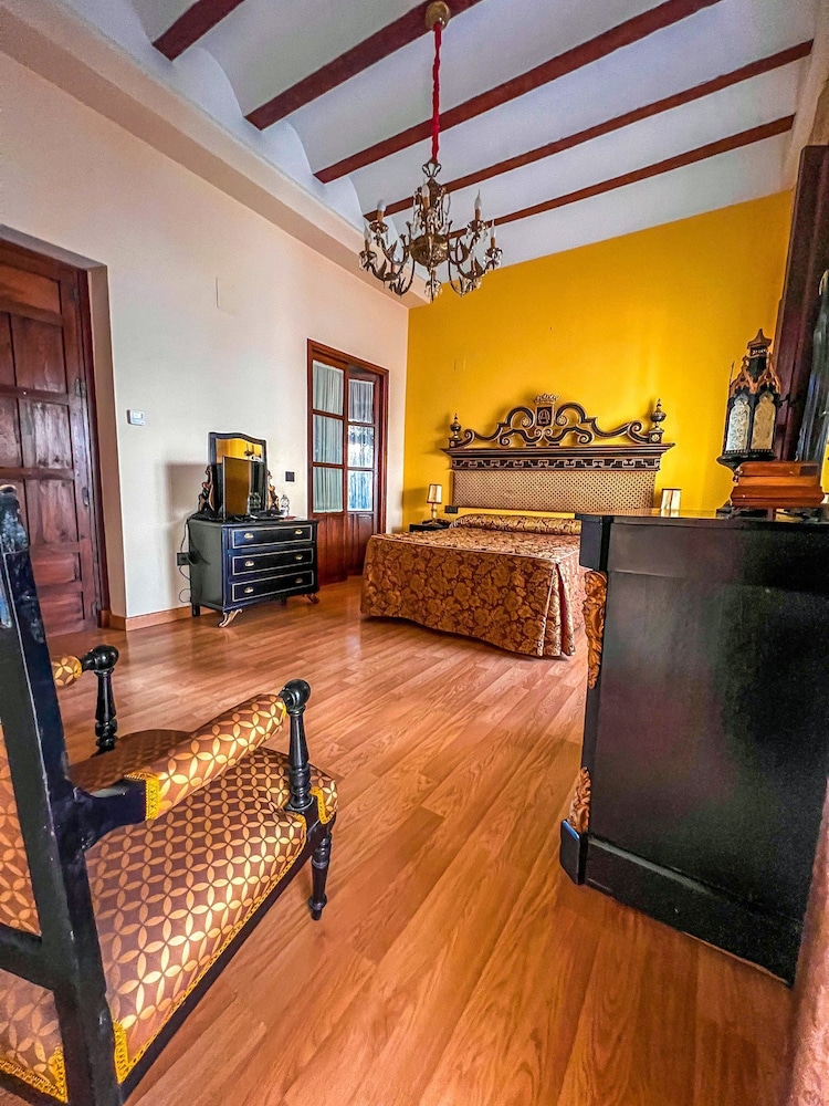 Superior Room, 1 Queen Bed