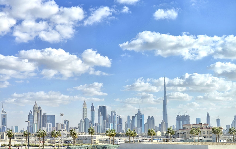 Covet Room Skyline View Twin thumbnail 6