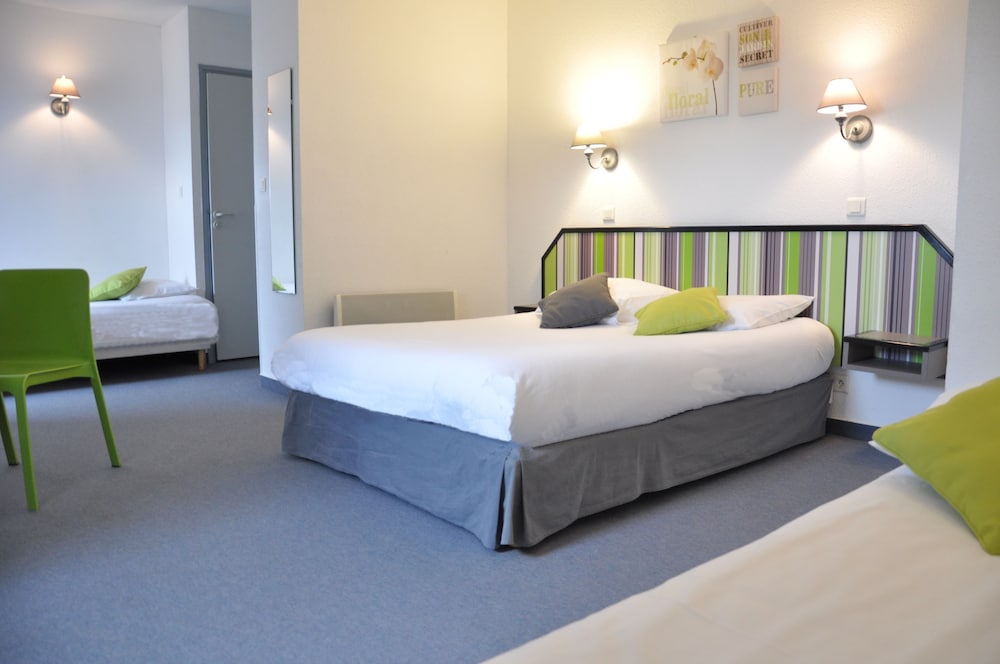 Family Quadruple Room - Photo 1