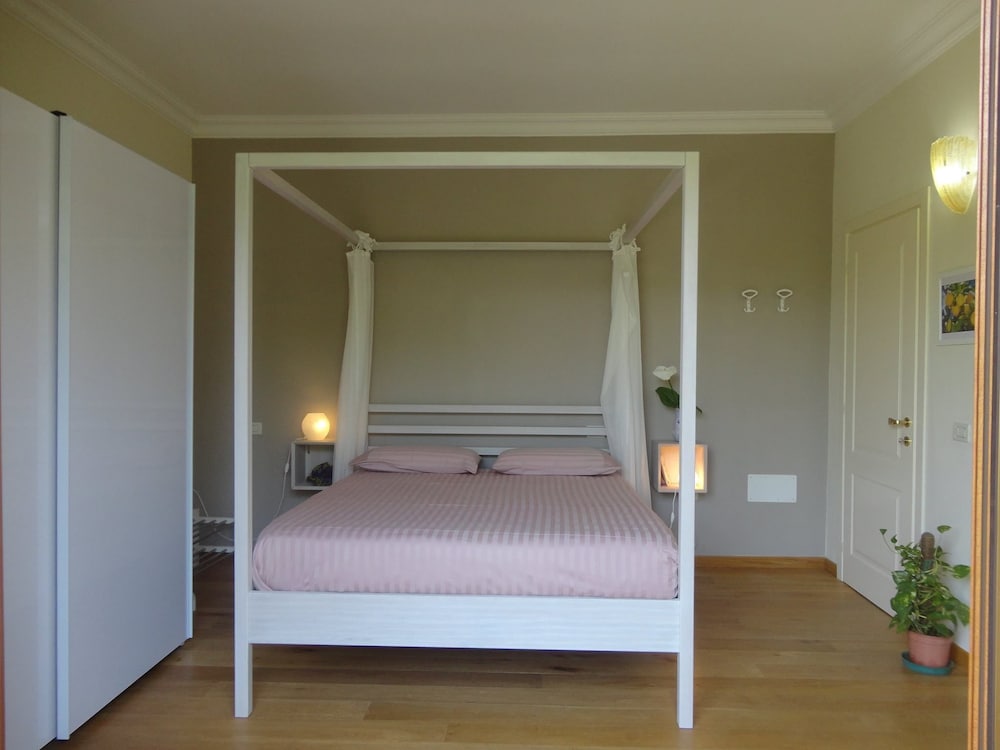 Luxury Double Room (Limone) photo 1