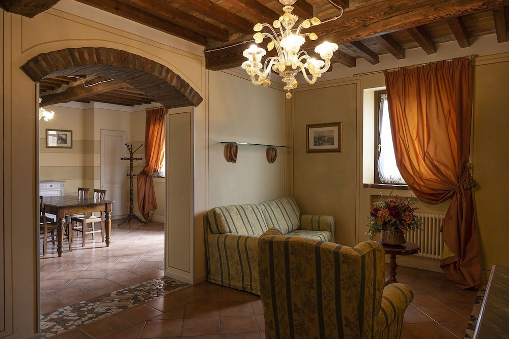 Suite photo 1