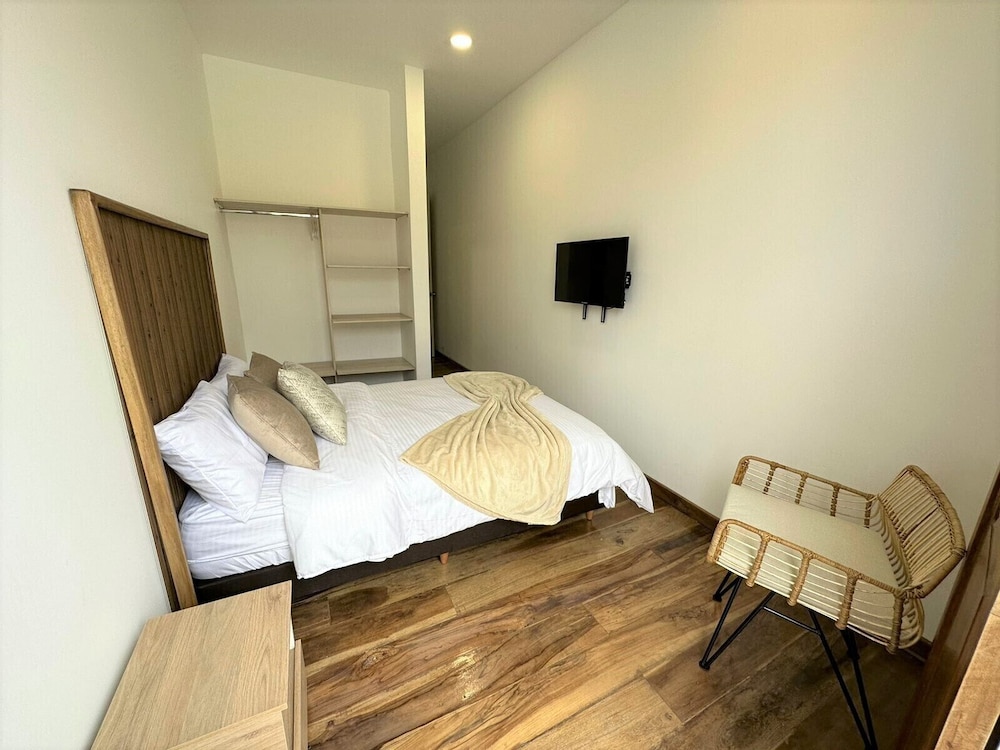 Traditional Room, 1 Double Bed, Ensuite, City View photo 2