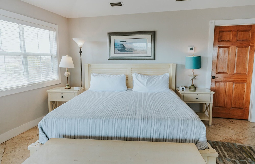 Double Room, Ensuite, Lagoon View (Turtle Shell Suite) photo 2