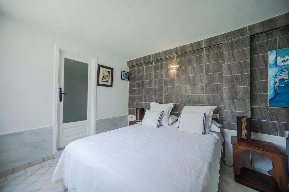 Studio Apartment Perdicaris (On The Ground Floor Without Wifi)