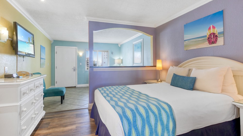 Standard Condo, Kitchenette, Poolside photo 1