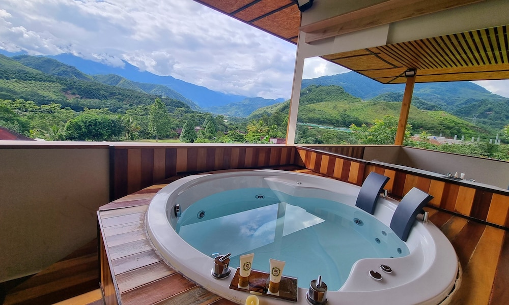 Honeymoon Studio Suite photo 2