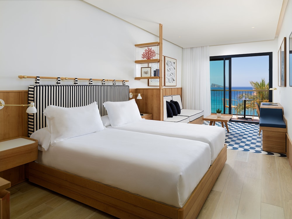 Suite Junior, Terraza, Vista al Mar (2 adultos + 1 niño)