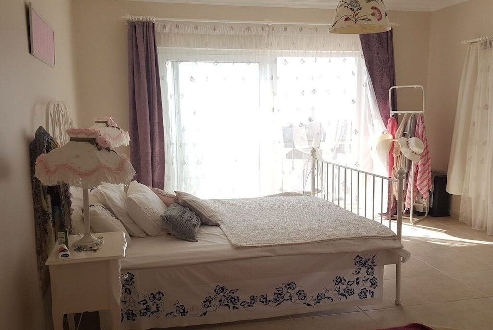 Villa photo 1