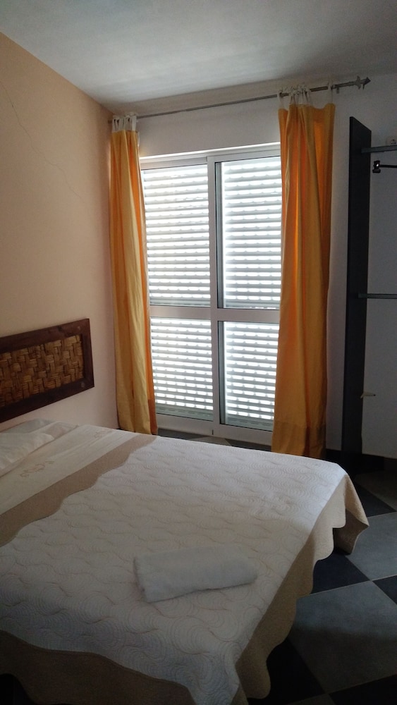 Basic Room, 1 Bedroom, Smoking, City View photo 1
