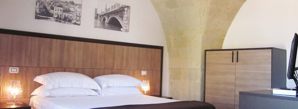 Classic Double Room Single Use, Courtyard View