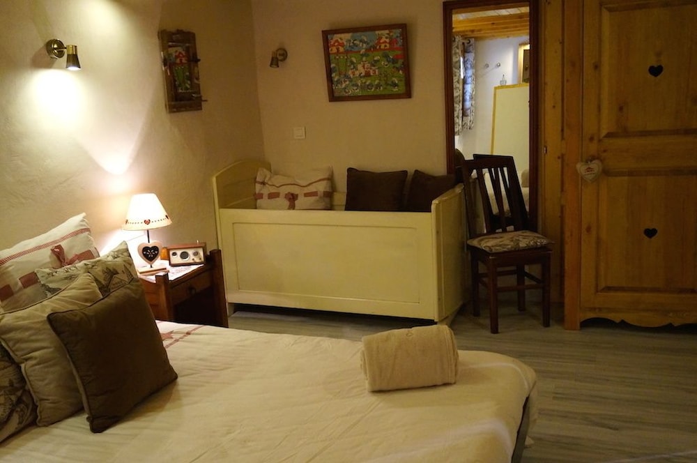 Chalet Ancêtre (3 Bedrooms) photo 2