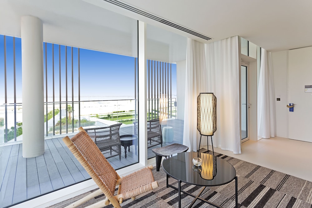 Deluxe Ocean View Suite With Private Terrace