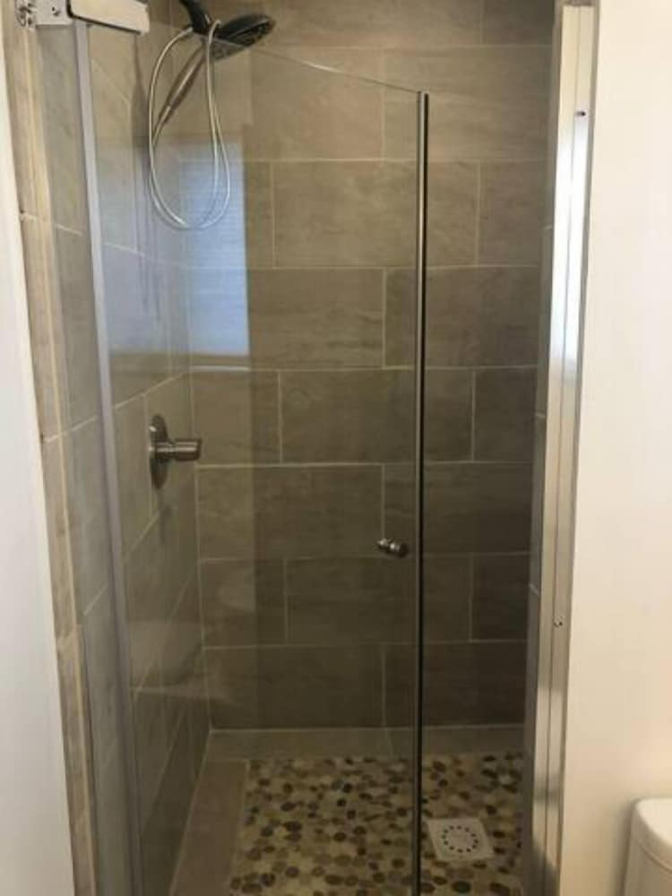 Romantic Golden Spa Suite photo 3