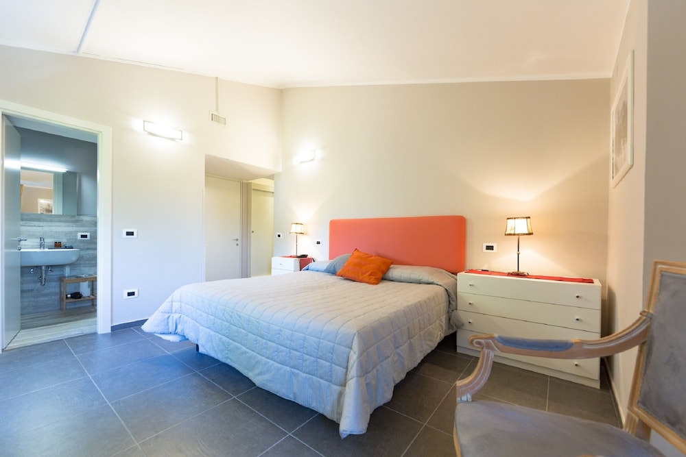 Superior Double or Twin Room, Pool View
