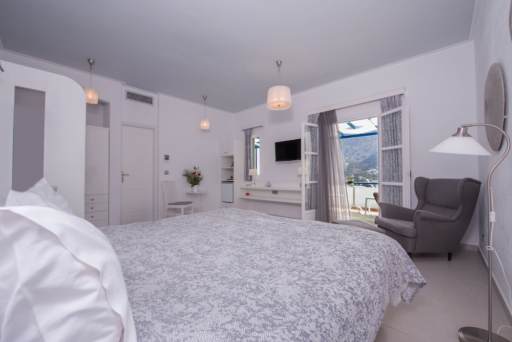 Honeymoon Suite, Sea View (Junior) - Photo 4