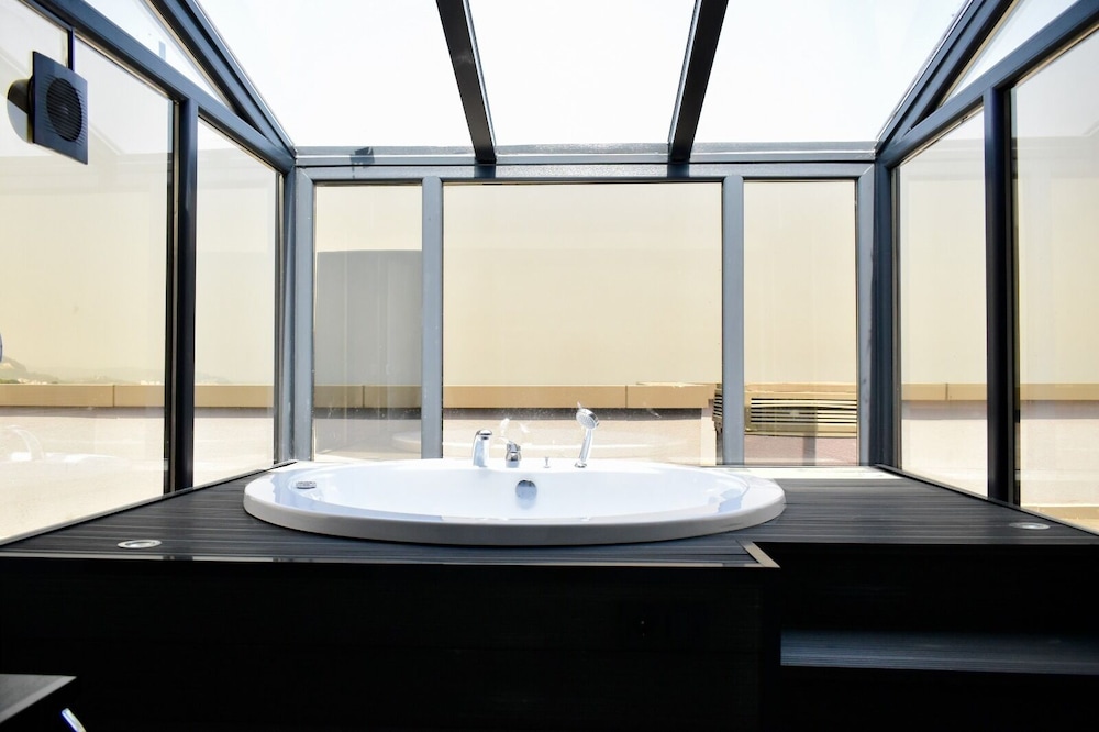 Duplex Suite with Jacuzzi - Photo 1