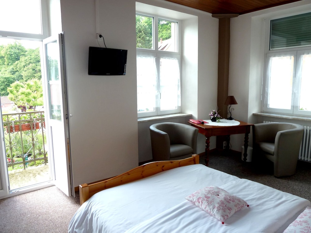 Standard Double Room, Private Bathroom photo 2
