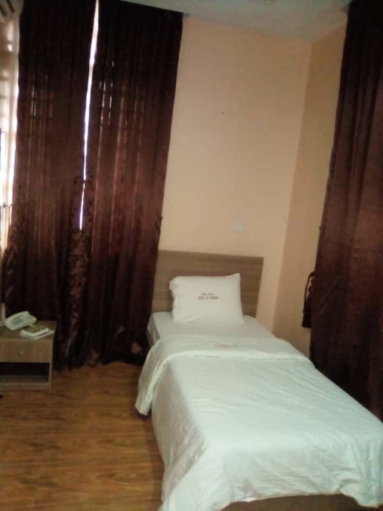 Basic Single Room