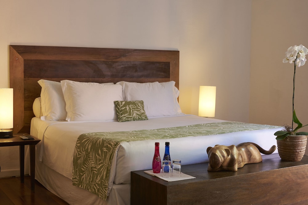 Junior Suite, 1 King Bed, Mountain View